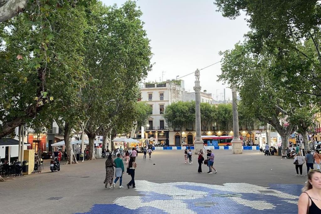 Estudio Moderno Con Opcion De Garaje Apartman Sevilla Kültér fotó